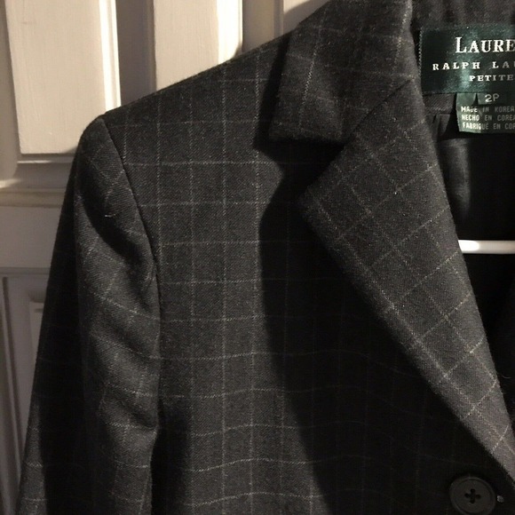 Lauren Ralph Lauren Blazer Sz2P Dark Gray Notched Collar 3 Button Pockets Pre-Ow - Picture 4 of 8